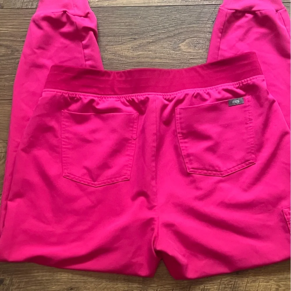 FIGS Scrub Set Top:Short Sleeve Size XL Pants:Elastic Waistband & Ankles Size L - Picture 11 of 15
